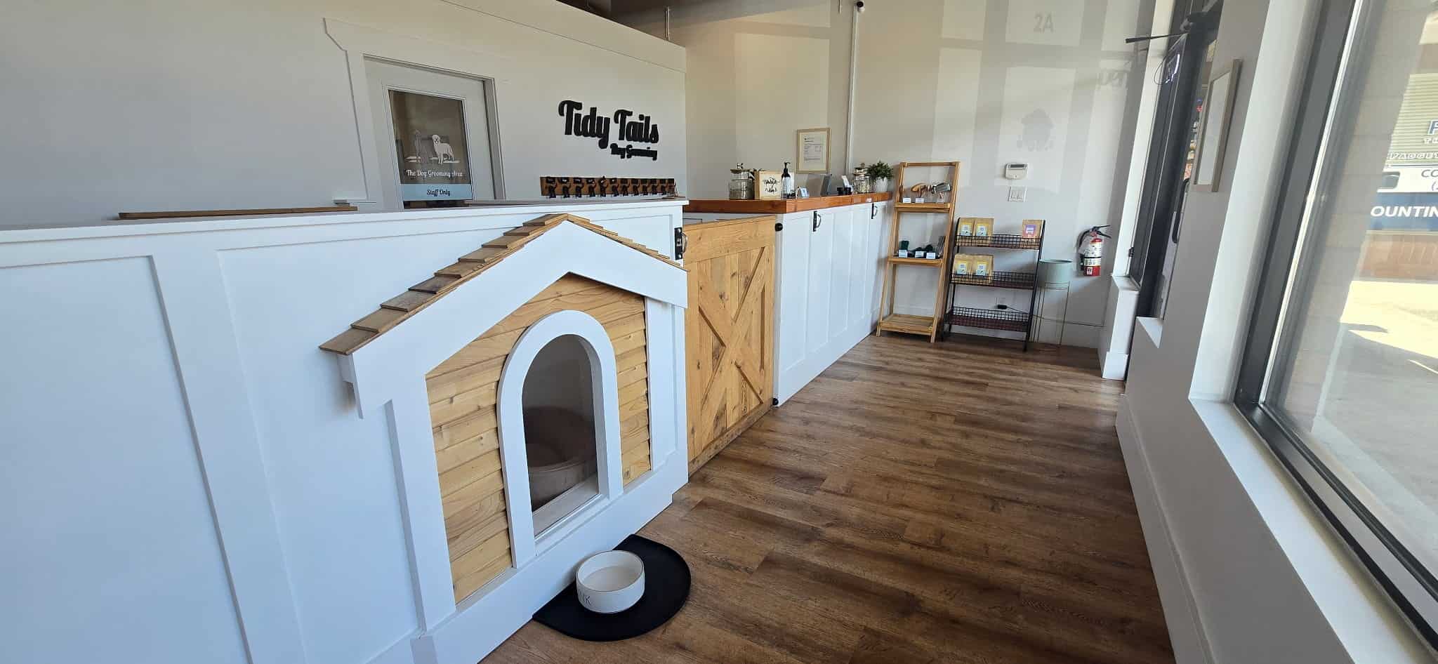 Tidy Tails Front Desk